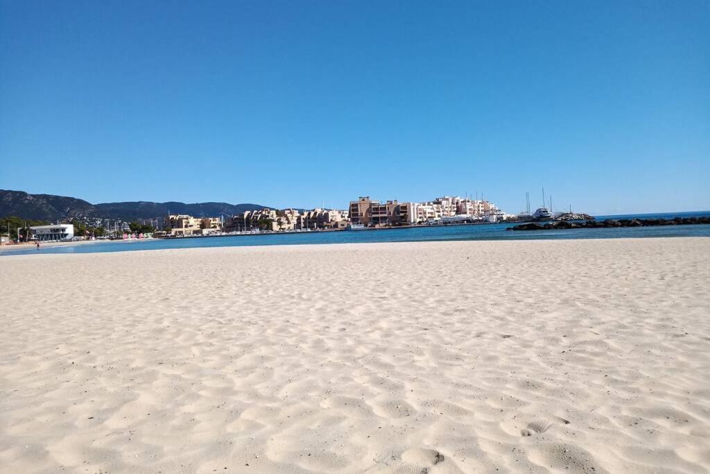 Face Mer Entre Plage Et Marina บอร์มส์-เลส์-มิโมซาส์ ภายนอก รูปภาพ